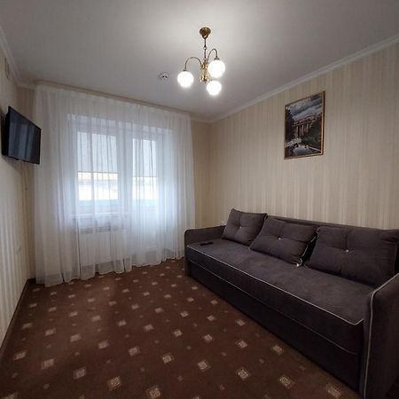 Apart-Hotel 24/7 Kamieniec Podolski Zewnętrze zdjęcie