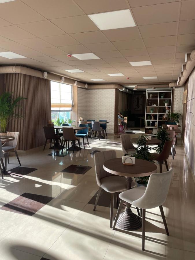 Apart-Hotel 24/7 Kamieniec Podolski Zewnętrze zdjęcie