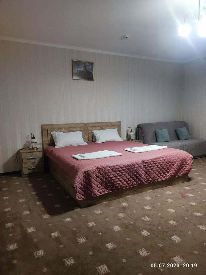 Apart-Hotel 24/7 Kamieniec Podolski Zewnętrze zdjęcie