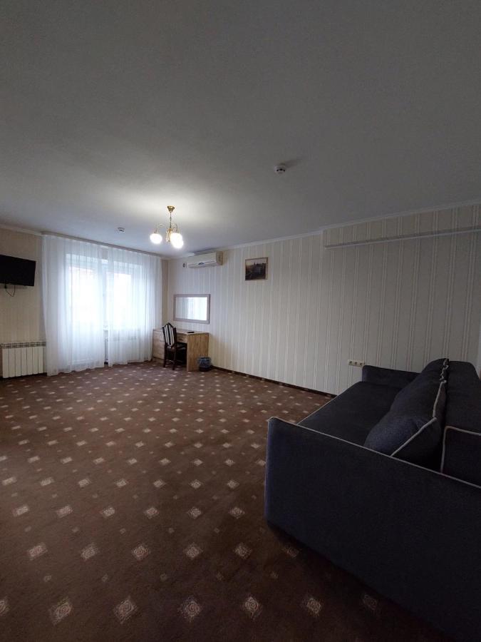 Apart-Hotel 24/7 Kamieniec Podolski Zewnętrze zdjęcie